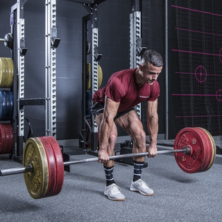 Ollie Marchon showing how to do the perfect Deadlift